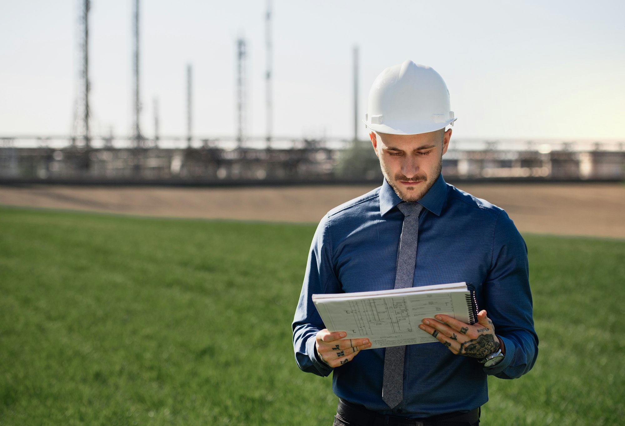 Photo of a construction supervisor wearing PPE